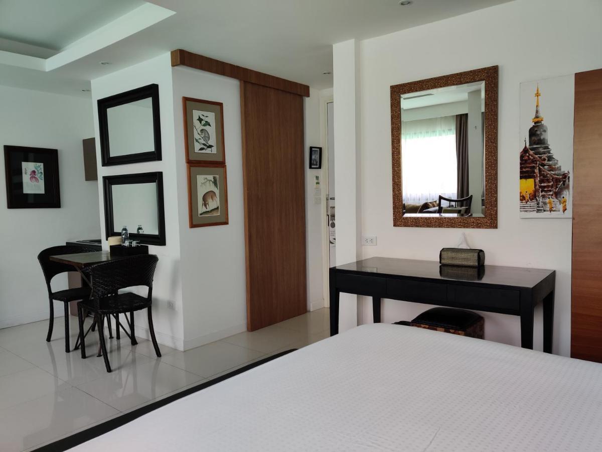 Check In Saladaeng (adults Only) Guest house